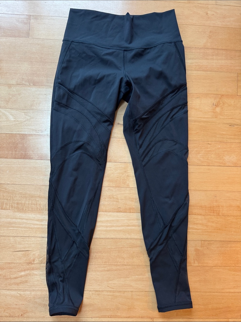 Lululemon black leggings, like new, size 10